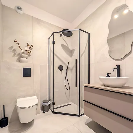 Czysta Chic Harmony By Bookinghost 브로츠와프