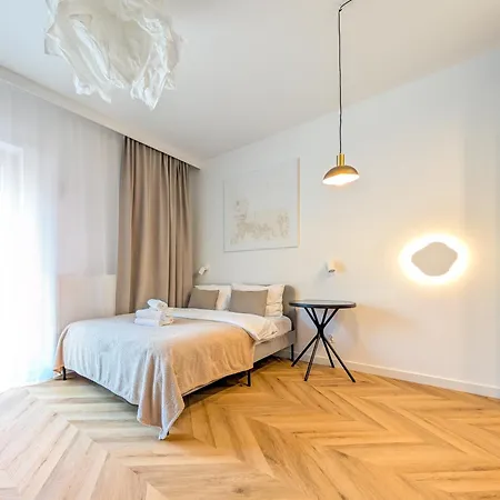 아파트 Czysta Chic Harmony By Bookinghost